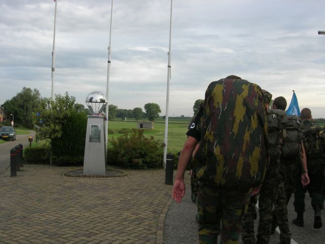 Fallschirmspringerdenkmal bei der Brcke von Grave